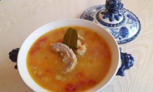 Как приготовить вкусный суп из чечевицы по простым рецептам